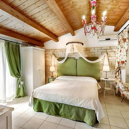 Villa U Marchisi B&B Шиклі Екстер'єр фото