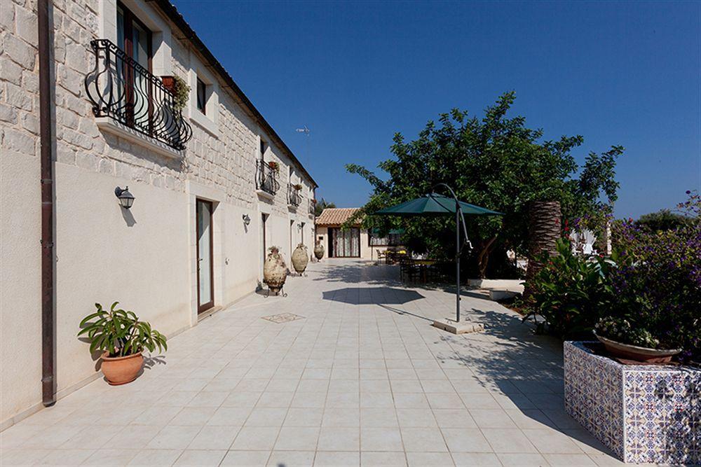 Villa U Marchisi B&B Шиклі Екстер'єр фото